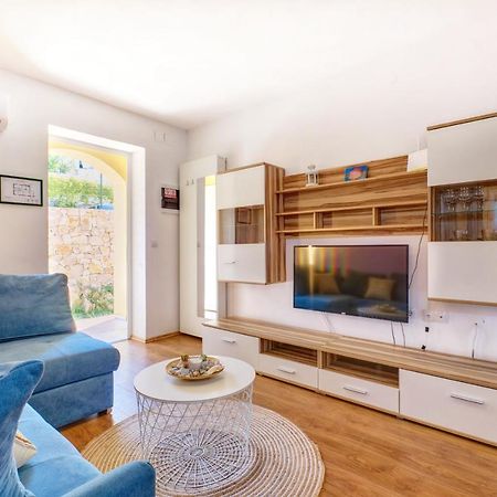 Sven Apartment Veli Losinj Exterior photo