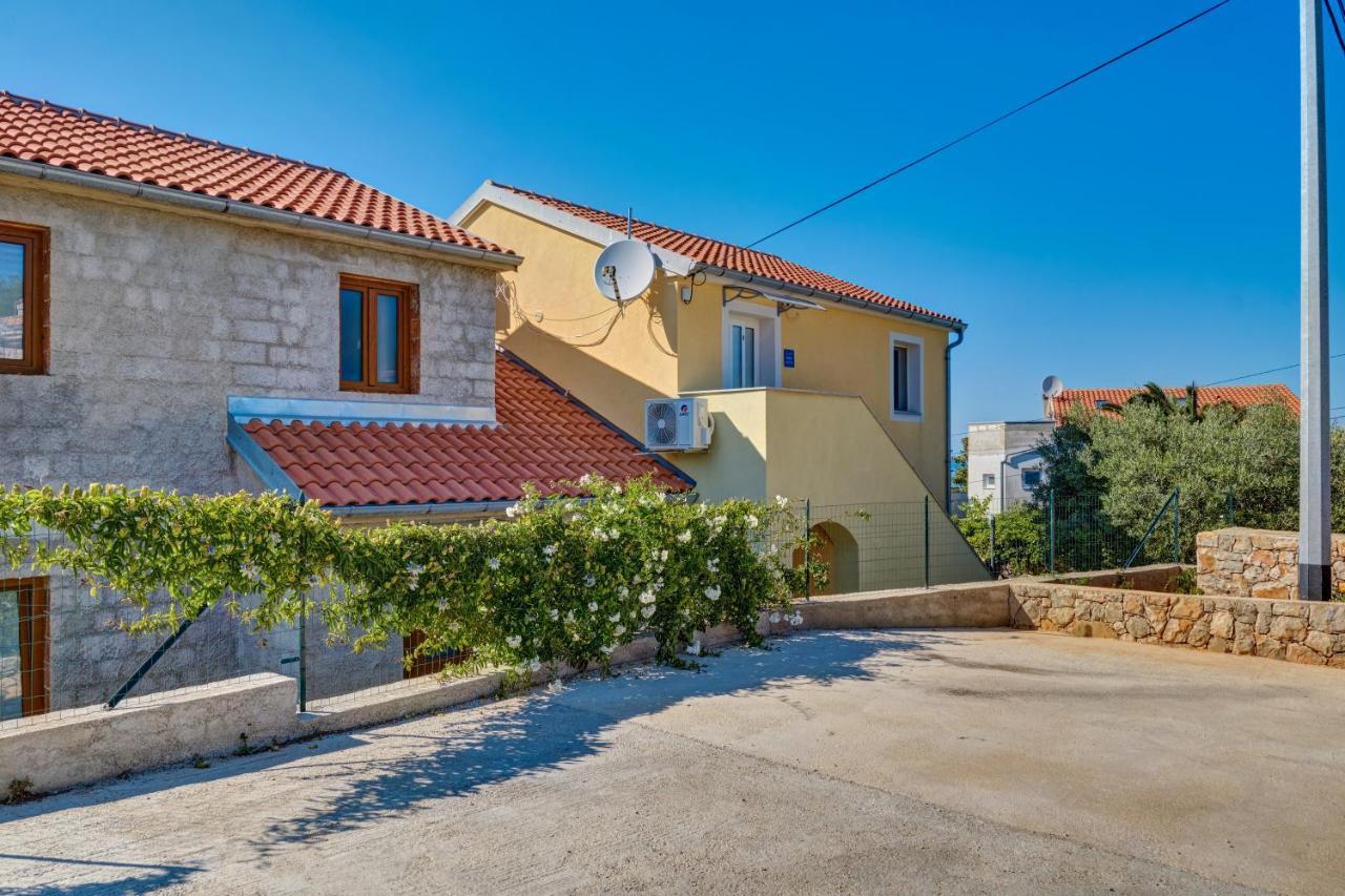 Sven Apartment Veli Losinj Exterior photo